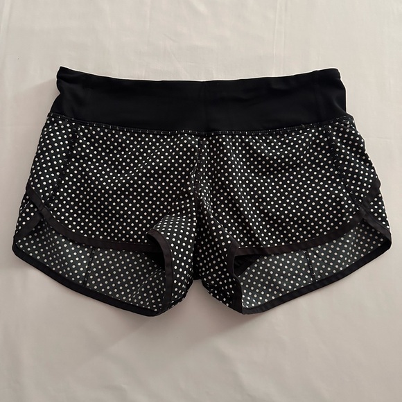 Lululemon speed short 2.5”,*LR, 2-Way Stretch, Size 4 - Picture 5 of 8